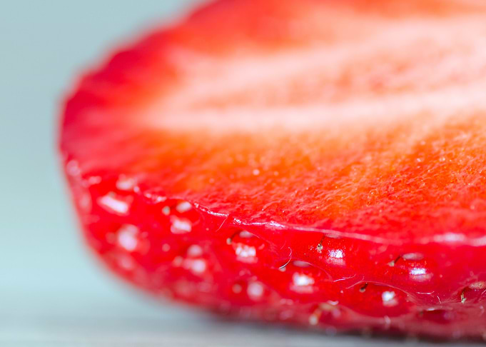 slice strawberry