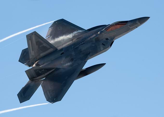 F22