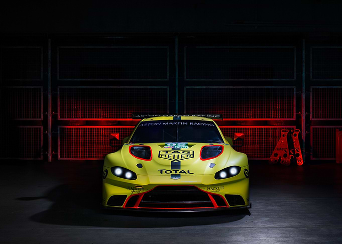 Aston Martin race