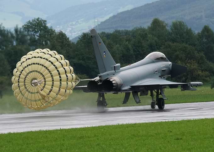 Jet Fighter landing