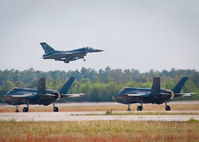 F35 and F16