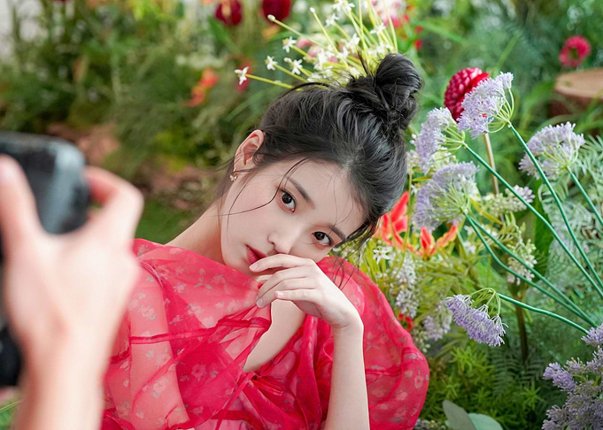 singer iu