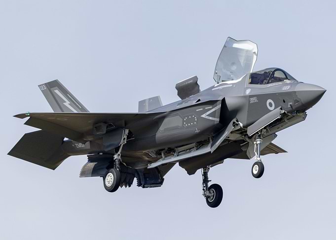 Hovering F35
