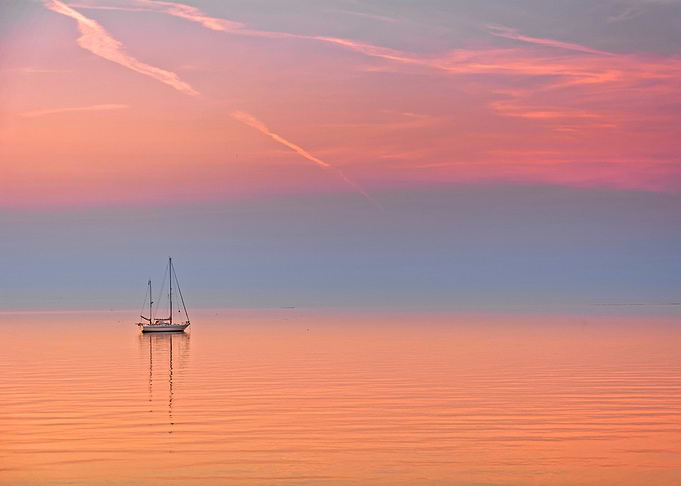 Yacht cruise
