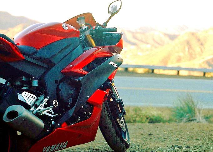 Yamaha R1