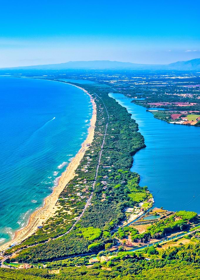 Lungomare e lago di Sabaud