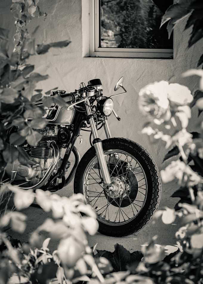Cafe Racer Bike