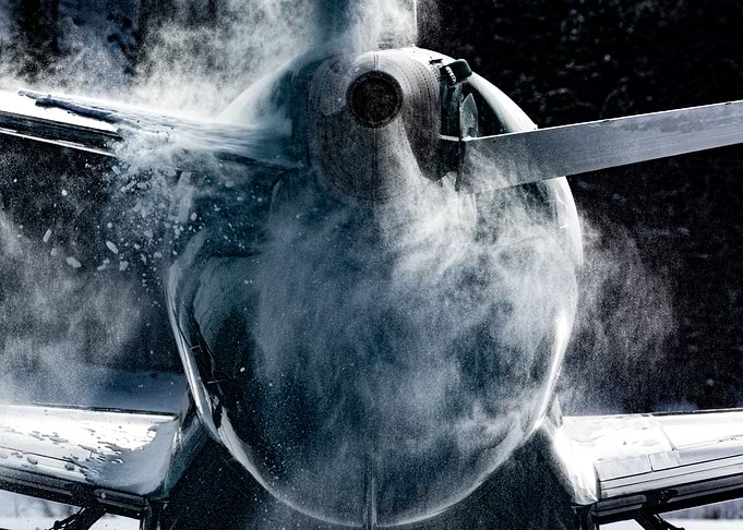 Airplane Winter