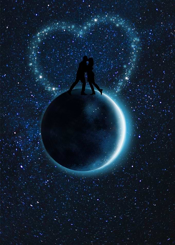 valentine love moon couple