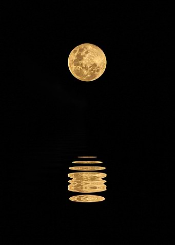 The moon and its reflectio