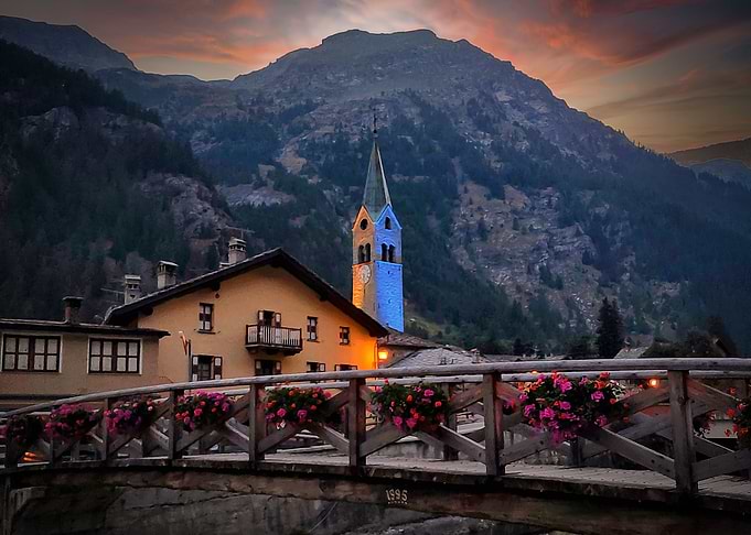 Ancient village of Gresson