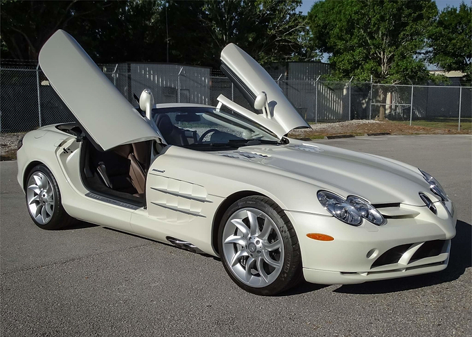 Mercedes Benz SLR