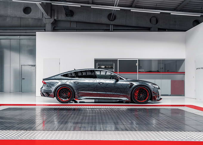 Audi RS7 R
