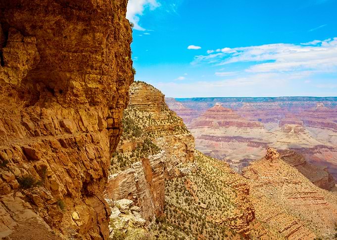 DESERT CLIFF