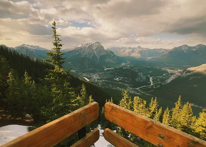 MOUNTAIN