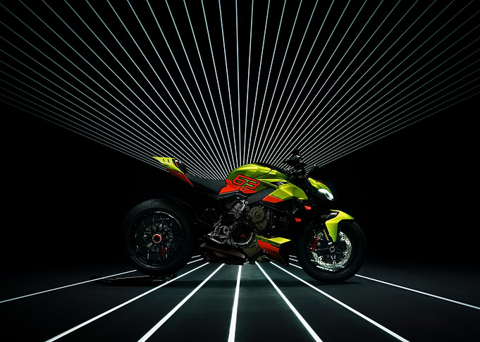 Ducati streetfighter v4