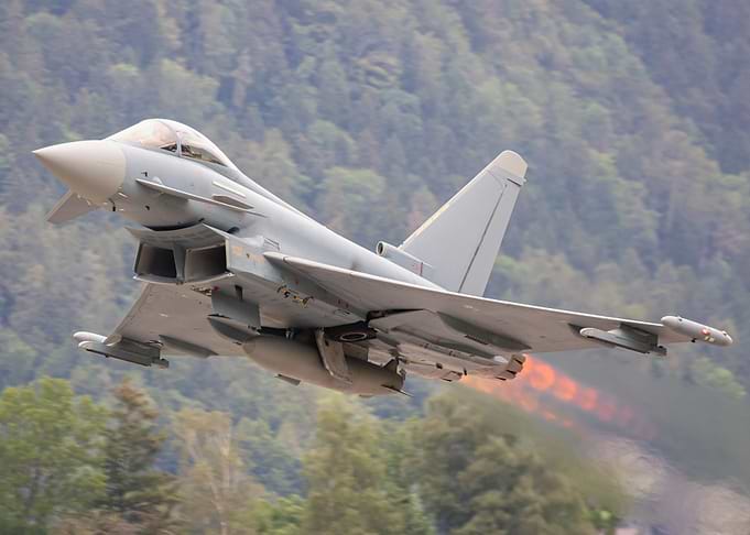 Fighter Jet Take off