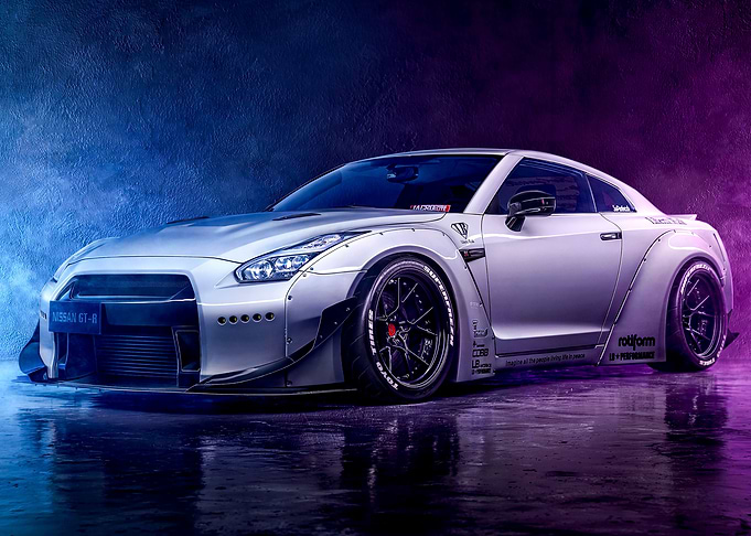 nissan GTR front side