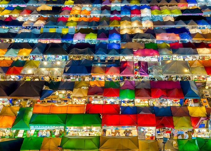 New Rot Fai Train Market