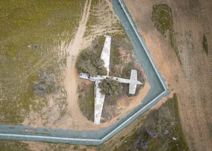 Abandoned ONU aircraft
