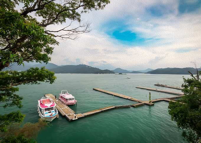Oil Painting Sun Moon Lake