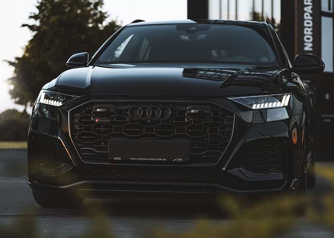 Audi RSQ8 V7