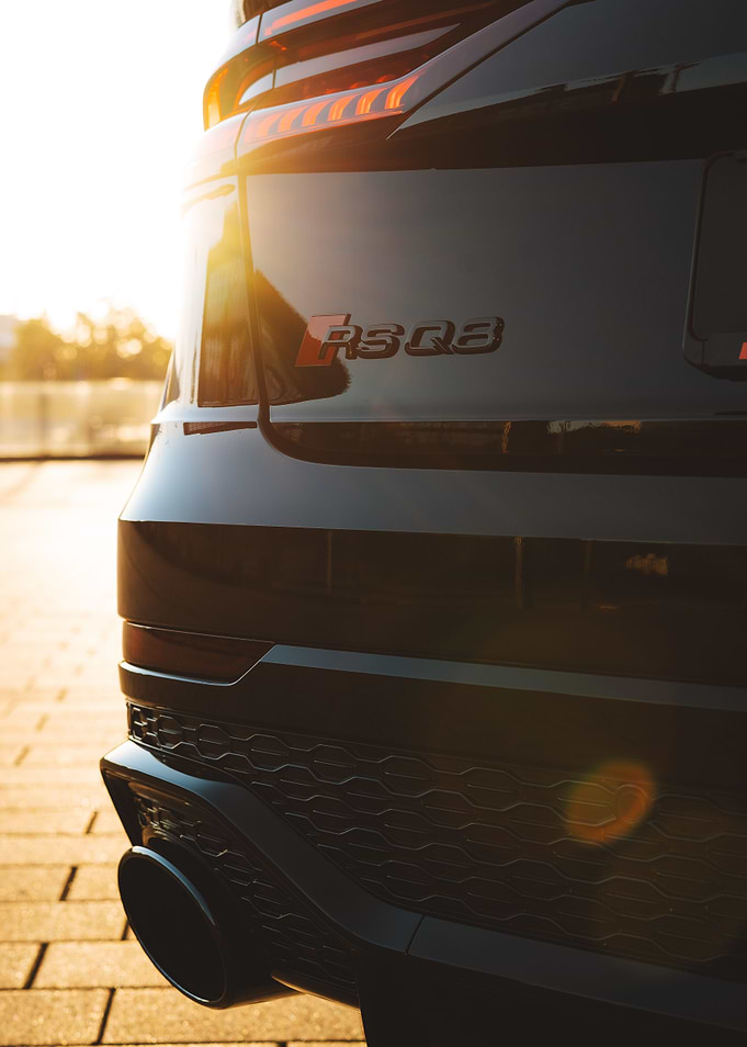 Audi RSQ8 V2