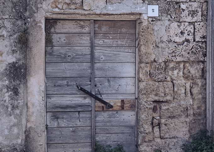 Door old wooden abandoned