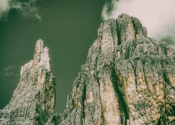 MISTY ROCK