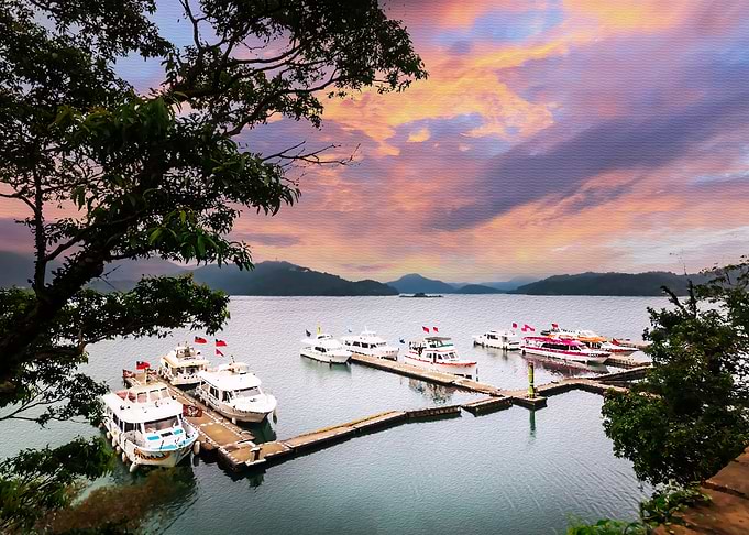 Oil Painting Sun Moon Lake
