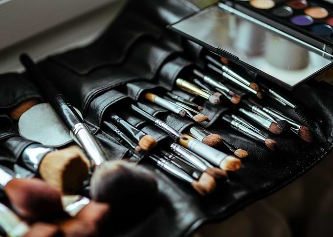 Artists hands are brushes