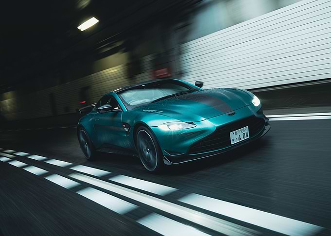 Aston Martin Vantage