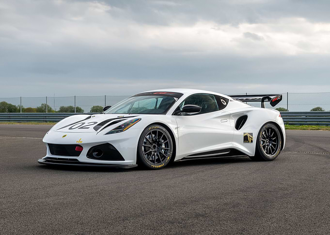 Lotus Emira GT4