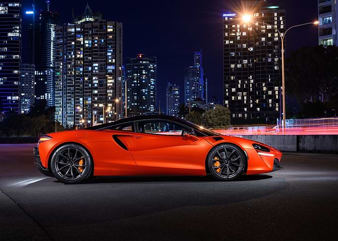 mclaren artura