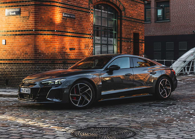 Audi R* V10 Luxury Car