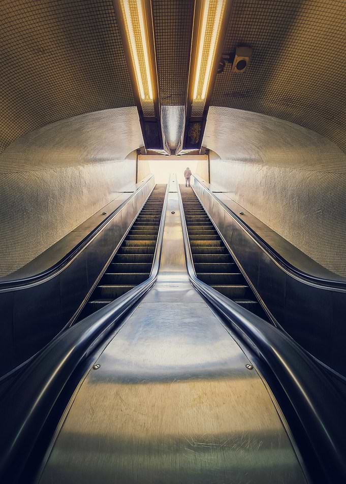 escalator