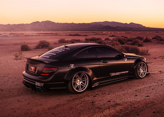 Mercedes CSL clash