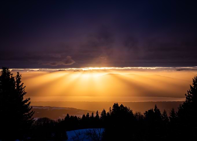 sunrise on the Alpes