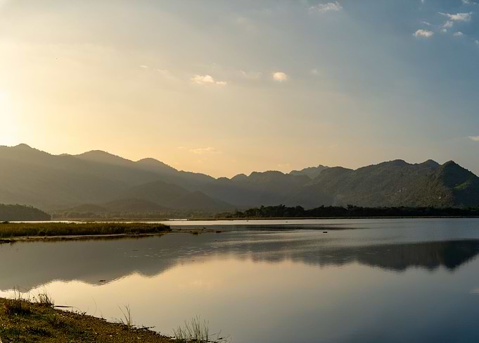 Lake Mountain View Sunset