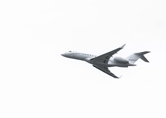 Global 5000 climbing