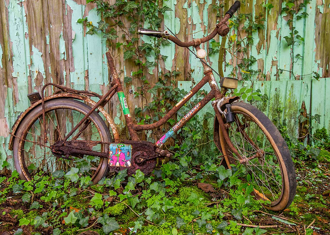 Old rusty bike