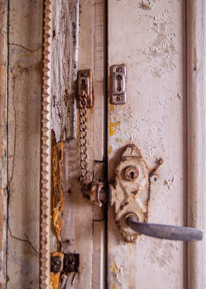 Rusty handle and lock