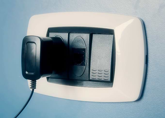 Smartphone charger inserte