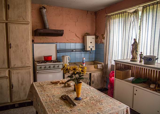 Defrosted kitchen