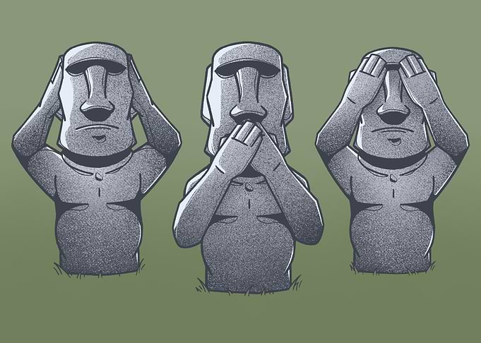 3 Wise Moais