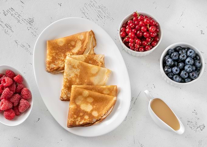 Crepes with fresh berries