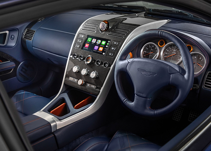 Aston Martin Vanquish 25