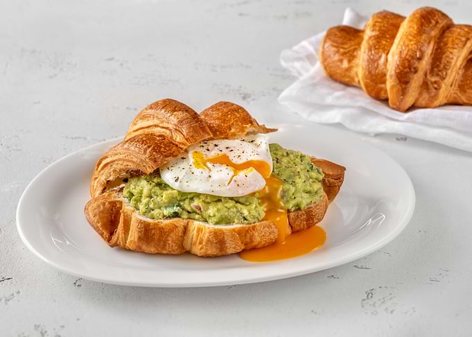 Croissant with guacamole
