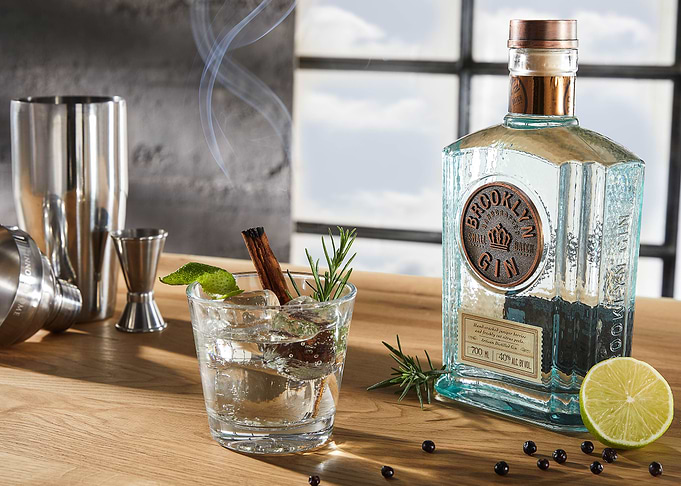 Gin Tonic on Wood