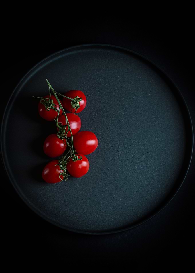 Minimalistic Tomato